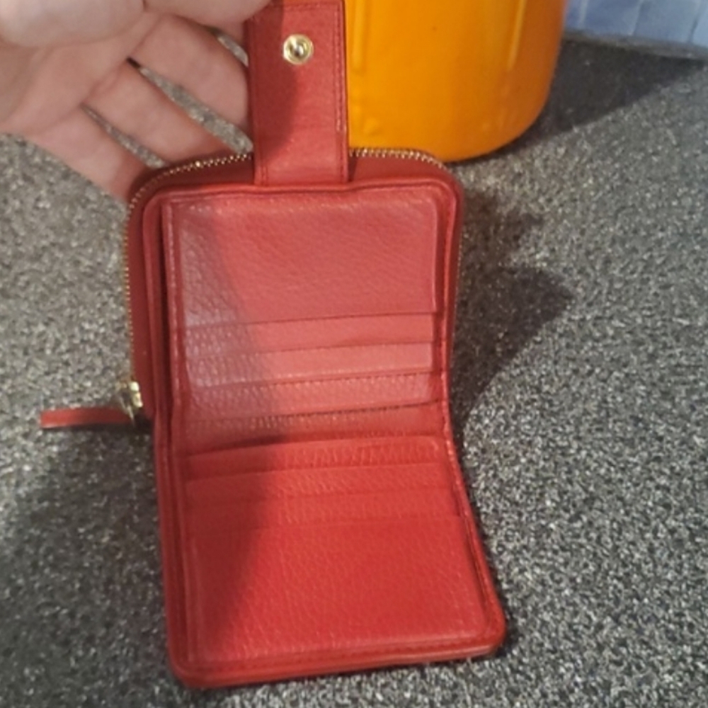 Gucci Monogram Zip-around Wallet - Picture 5 of 13